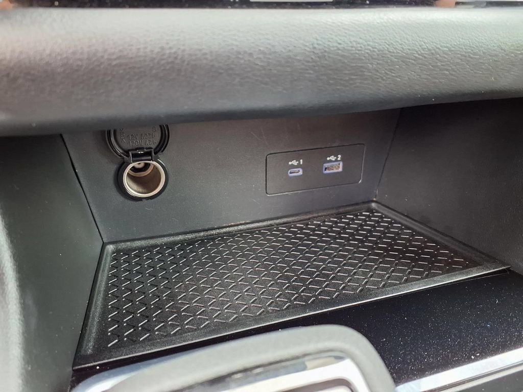 Used 2025 Nissan Pathfinder SV AWD/4WD image 10