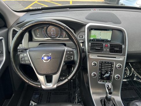 Used 2016 Volvo XC60 T5 Platinum w/ Protection Package AWD/4WD image 32