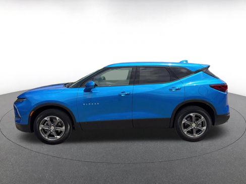 Used 2026 Chevrolet Blazer LT FWD image 7