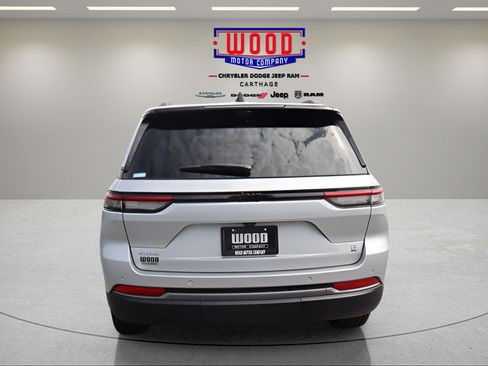 New 2026 Jeep Grand Cherokee Limited AWD/4WD image 4