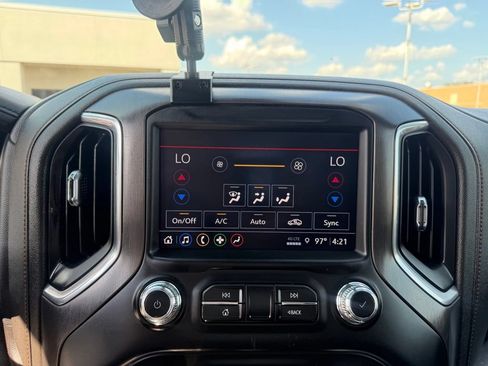 Used 2022 GMC Sierra 2500 AT4 w/ Driver Alert Package I AWD/4WD image 36
