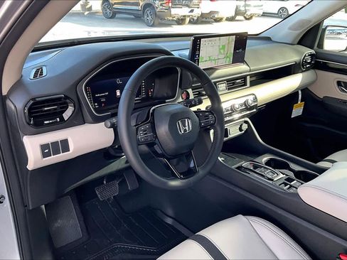 New 2026 Honda Pilot EX-L image 8