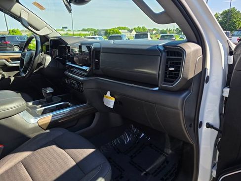 Used 2023 Chevrolet Silverado 1500 RST w/ Z71 Off-Road Package AWD/4WD image 10