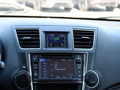 Used 2013 Toyota Highlander Limited image 25