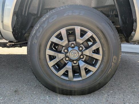 Used 2022 Toyota Tacoma SR5 w/ Technology Package AWD/4WD image 26