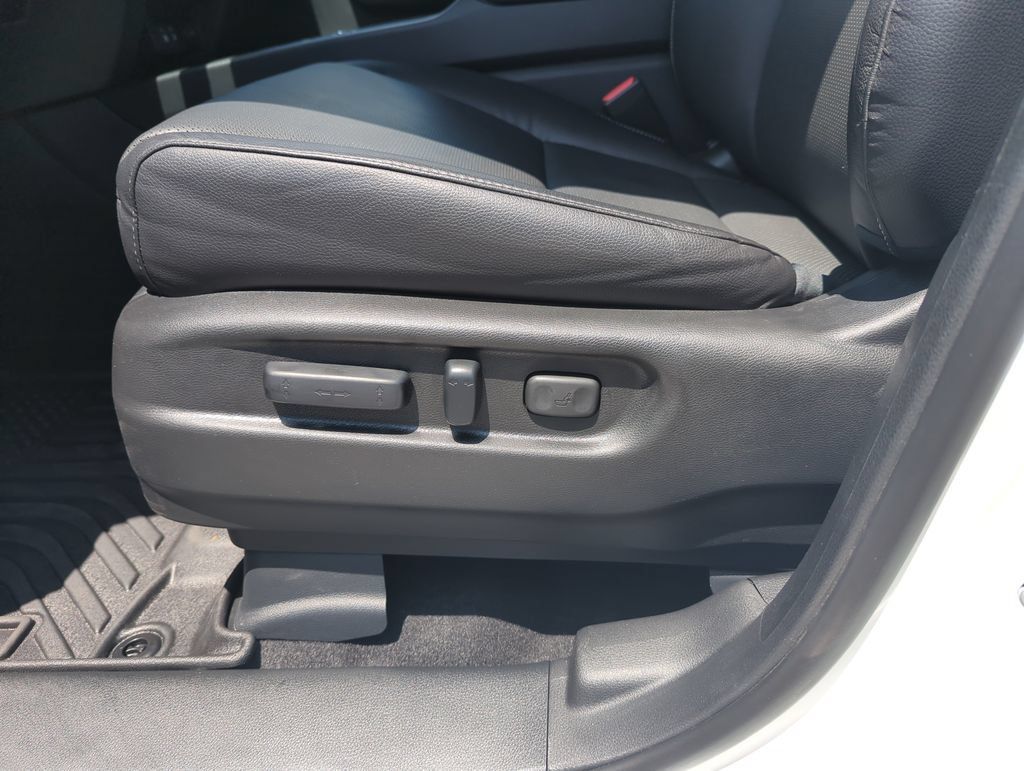 Used 2025 Honda Ridgeline RTL image 12