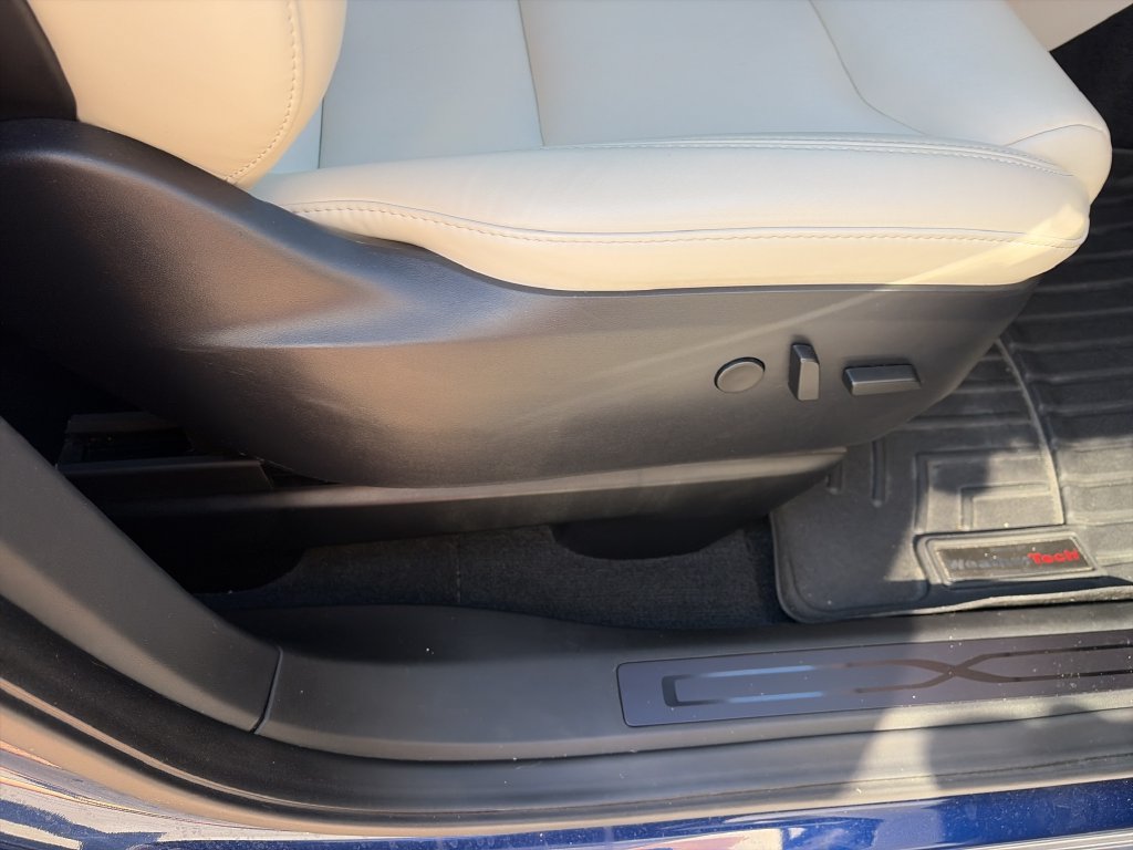 Used 2020 Tesla Model X Long Range AWD/4WD image 28