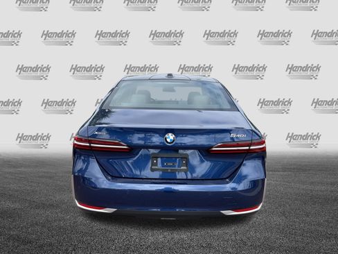 Used 2025 BMW 540i xDrive AWD/4WD image 9