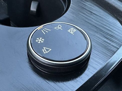 Used 2023 Nissan Rogue S image 37