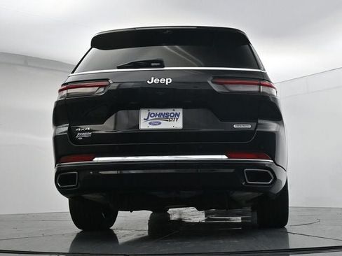 Used 2025 Jeep Grand Cherokee L Overland w/ Luxury Tech Group IV AWD/4WD image 38