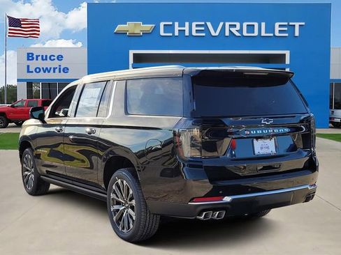 New 2026 Chevrolet Suburban High Country image 3