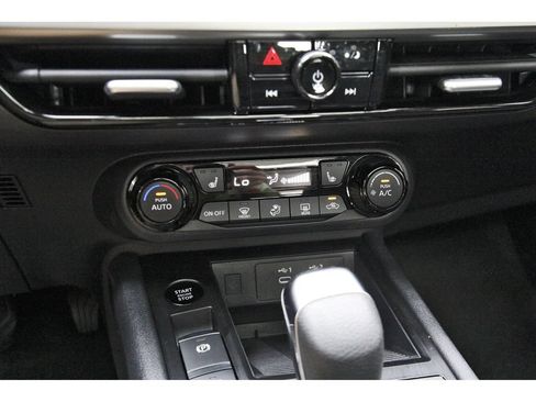 Used 2026 Nissan Kicks SV w/ SV Premium Package FWD image 26