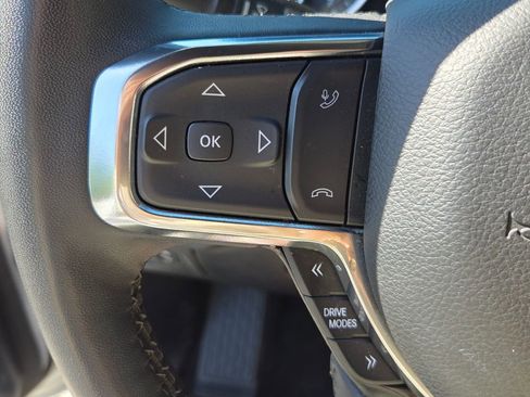 Used 2025 RAM 1500 Laramie AWD/4WD image 24
