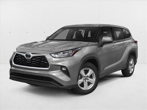 Used 2021 Toyota Highlander LE AWD/4WD image 1