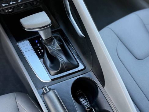 Used 2022 Hyundai Elantra SEL w/ Cargo Package image 18