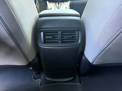 Used 2018 Honda CR-V LX image 12