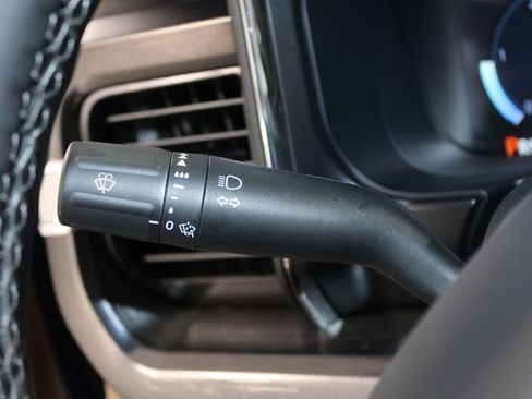 New 2026 Ford F250 Lariat w/ Chrome Package image 40