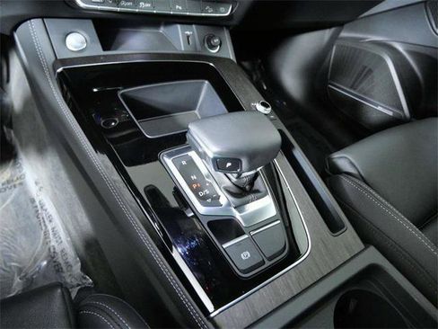 Used 2025 Audi Q5 2.0T Premium Plus w/ Premium Plus Package image 20