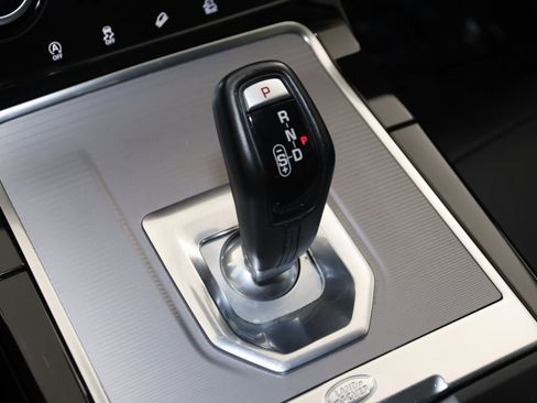 Used 2020 Land Rover Range Rover Evoque S image 7