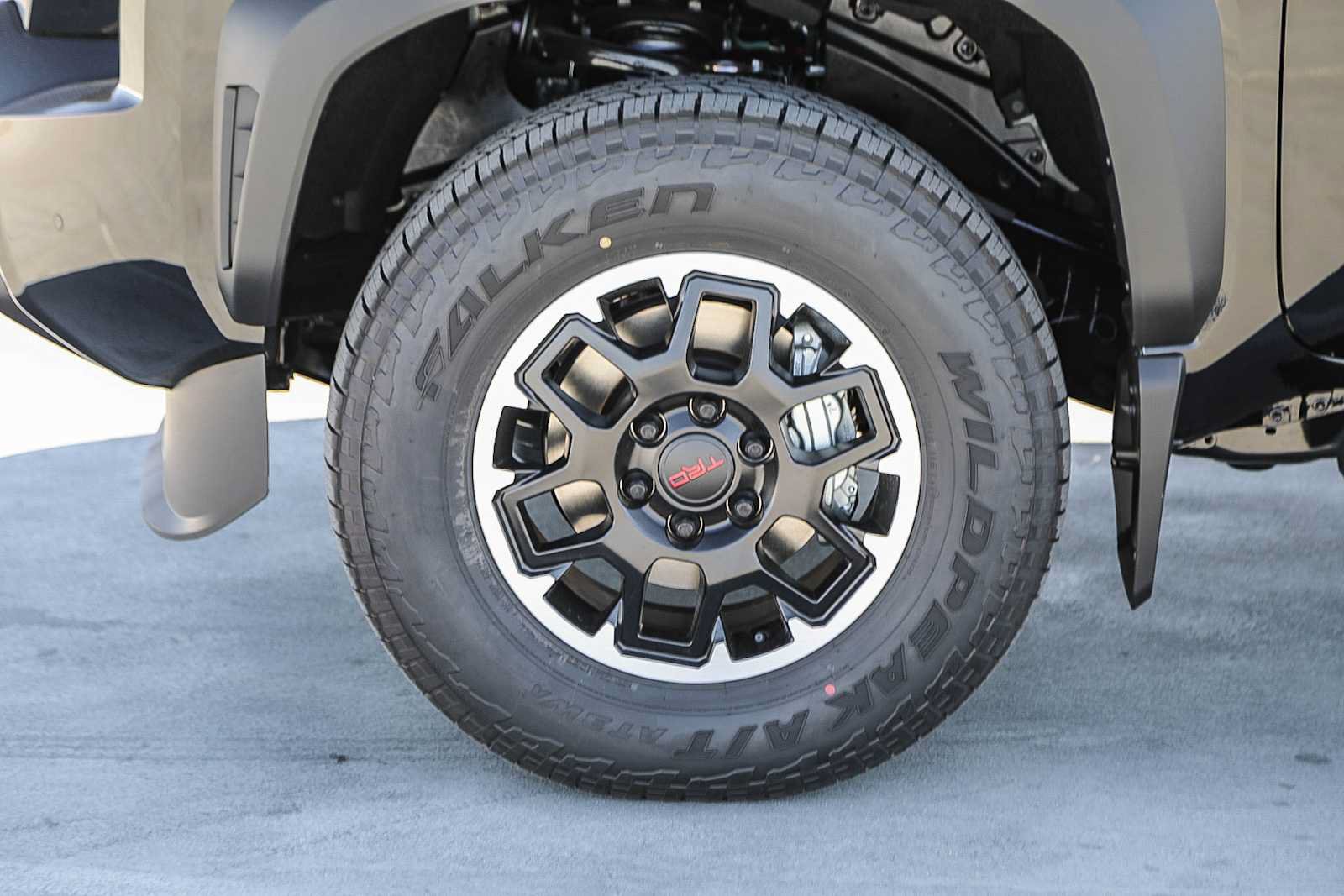 New 2026 Toyota Tacoma TRD Off-Road w/ TRD Off Road Upgrade Package AWD/4WD image 10