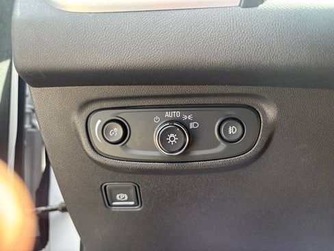 Used 2023 GMC Terrain SLT FWD image 36