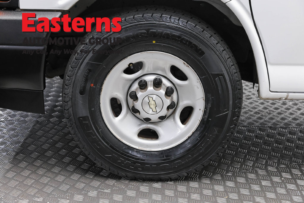 Used 2020 Chevrolet Express 2500 w/ Communications Package RWD image 30