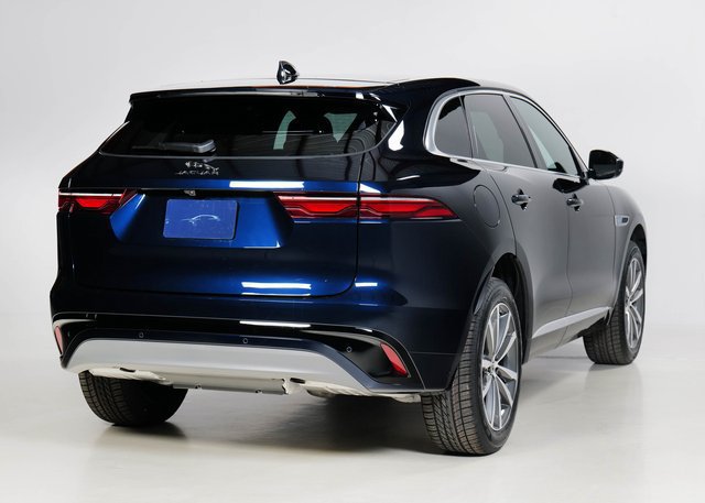 Certified 2025 Jaguar F-PACE R-Dynamic S AWD/4WD image 2