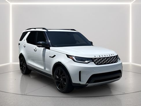 Certified 2025 Land Rover Discovery S AWD/4WD image 7