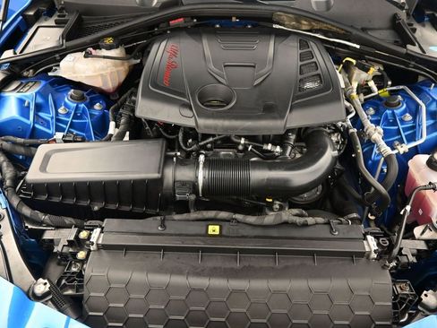 Used 2021 Alfa Romeo Giulia Ti Sport image 49