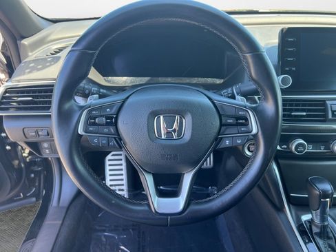 Used 2018 Honda Accord Sport image 13