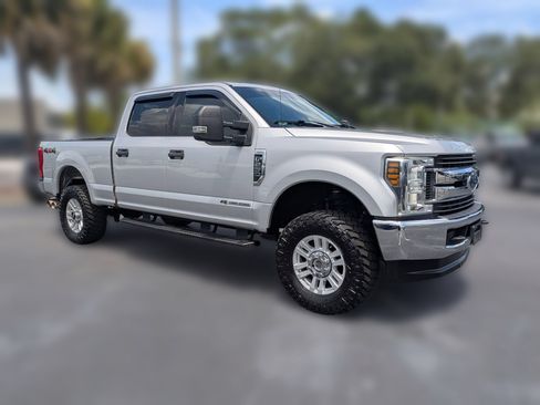 Used 2019 Ford F250 XLT AWD/4WD image 2