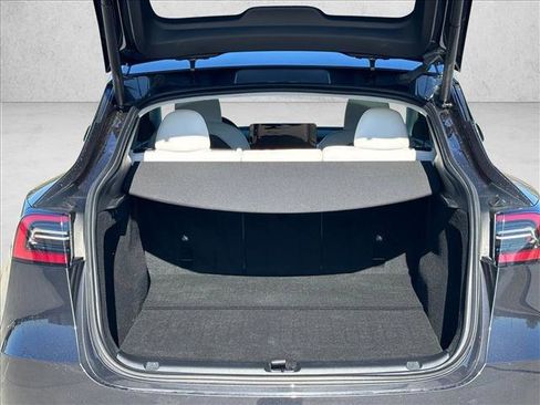 Used 2024 Tesla Model Y Long Range image 7