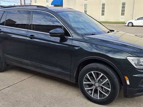 Used 2019 Volkswagen Tiguan SE image 11