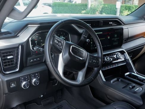 Used 2024 GMC Sierra 3500 Denali w/ Denali Reserve Package AWD/4WD image 22