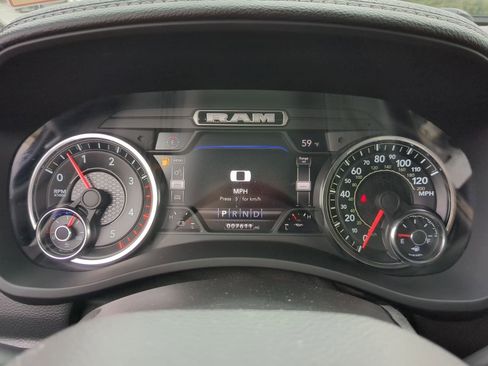 Used 2019 RAM 3500 Laramie w/ Black Appearance Package image 15