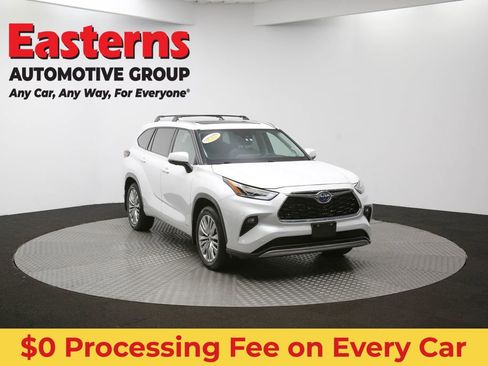 Used 2024 Toyota Highlander Platinum AWD/4WD image 56