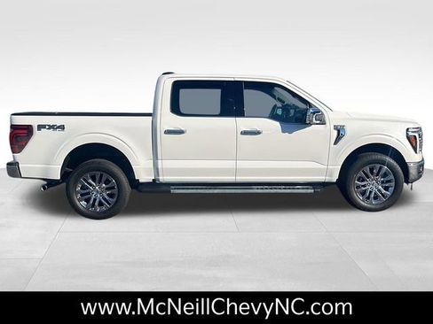 Used 2025 Ford F150 Lariat w/ Equipment Group 502A High image 9