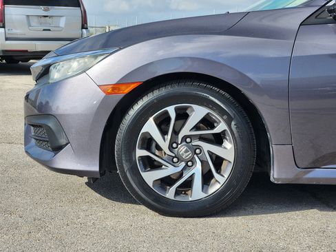 Used 2016 Honda Civic EX image 9