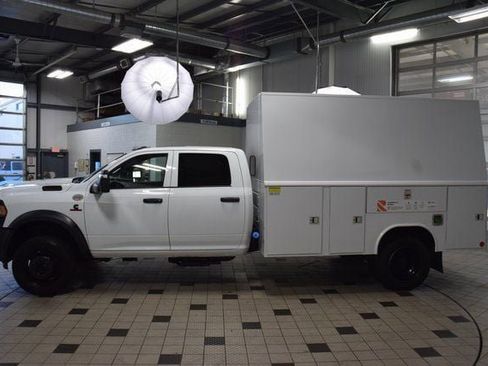 Used 2024 RAM 4500 Tradesman w/ Electrical Accessory Group RWD image 3