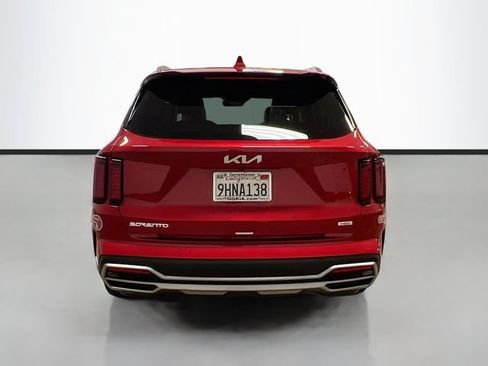 Certified 2023 Kia Sorento EX AWD/4WD image 6