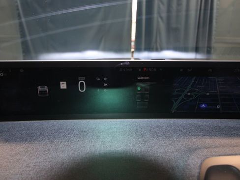 Used 2025 Ford Expedition Active image 9