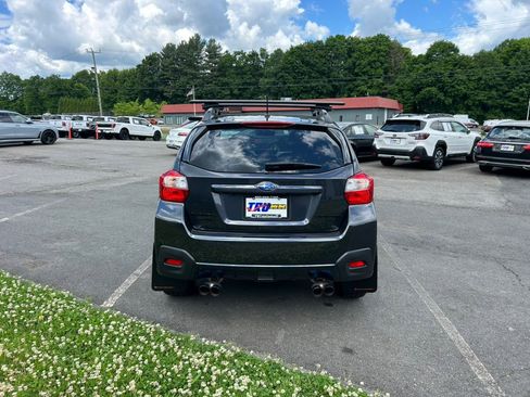 Used 2017 Subaru Crosstrek 2.0i Premium AWD/4WD image 5