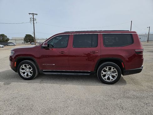 Used 2022 Jeep Wagoneer Series II image 3