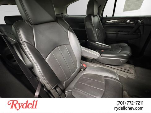 Used 2014 Buick Enclave Leather image 18