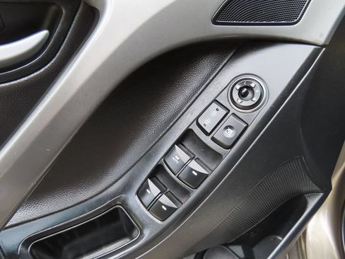 Used 2015 Hyundai Elantra Limited FWD image 23