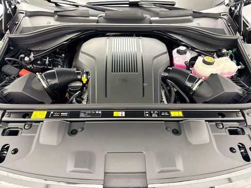 New 2026 Land Rover Range Rover Long Wheelbase SE AWD/4WD image 28