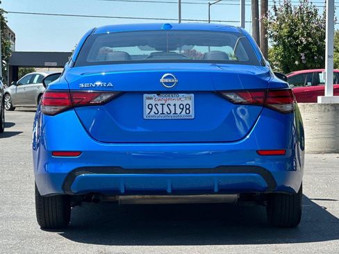 Certified 2025 Nissan Sentra SV FWD image 5