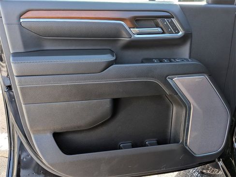 Used 2024 GMC Sierra 3500 Denali w/ Denali Reserve Package image 9