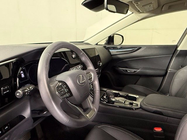Used 2025 Lexus NX 250 FWD w/ Accessory Package (P2) image 17