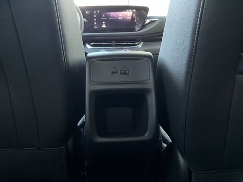 Used 2025 Buick Envista Preferred image 12